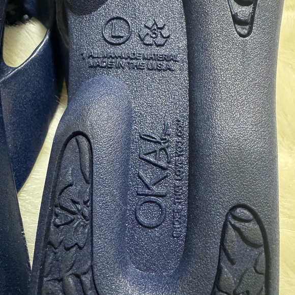 OKA b. Navy Sandals with Knot Accent - Picture 6 of 10